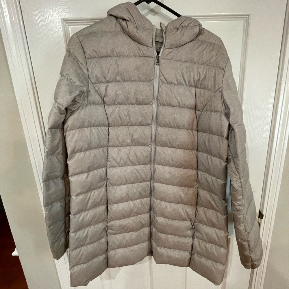 Large Grey Gray Eddie Bauer polyester Nylon Jacket Coat with 80% Down Insulation